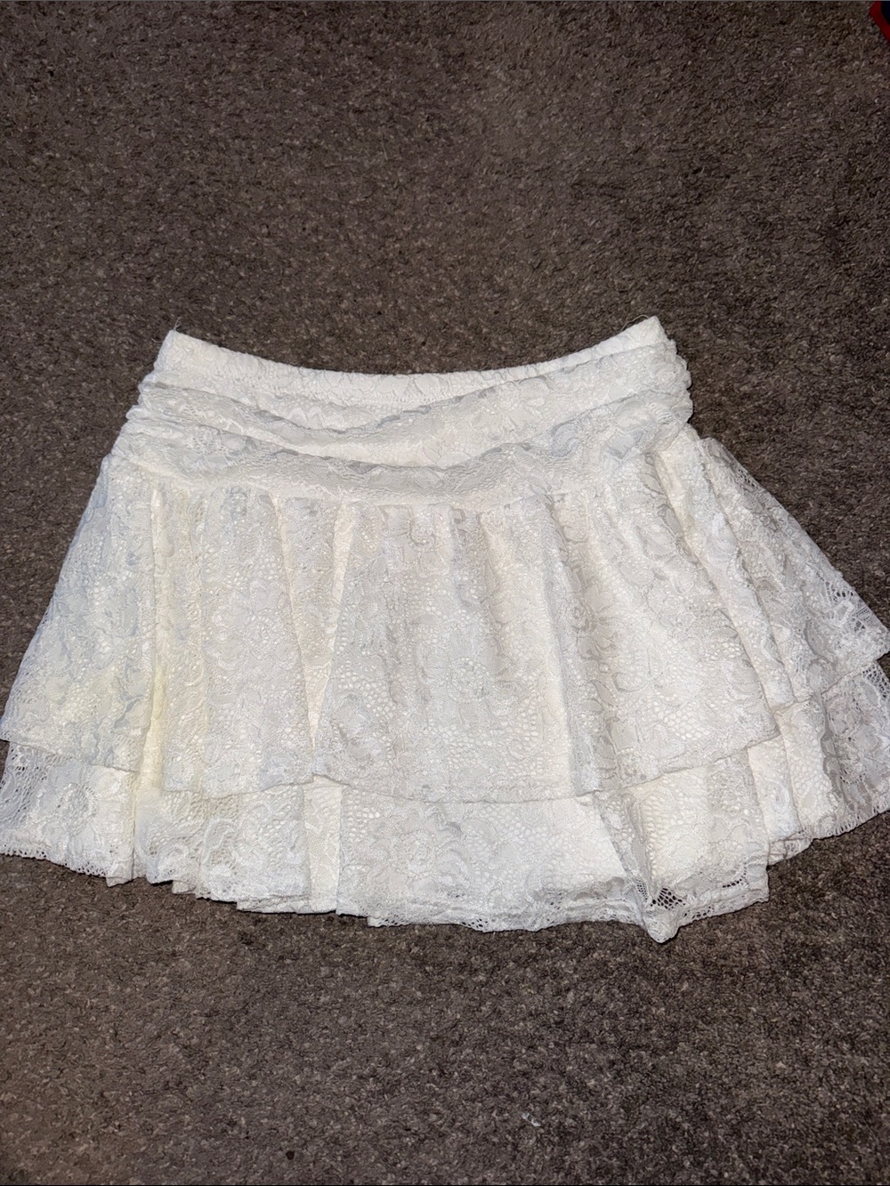 Women's White Lace Tiered Skater Skirt